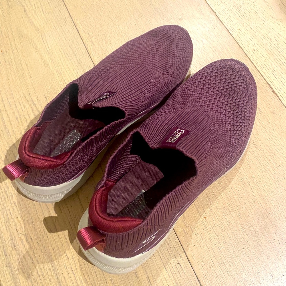 Purple Sketchers slip-ins sneakers